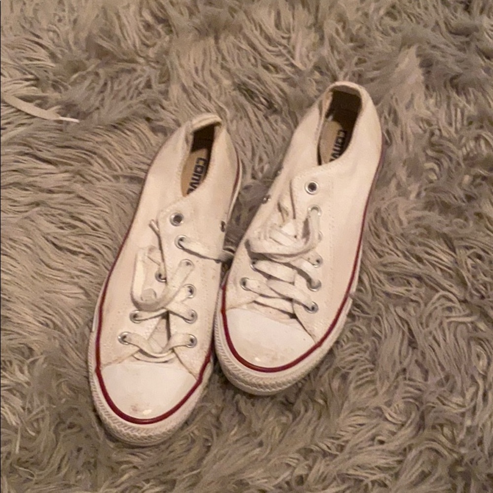 Woman’s sneakers